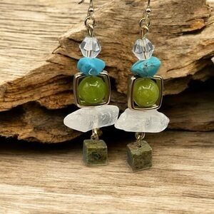 Elegant Artisan Peridot Crystal Earrings